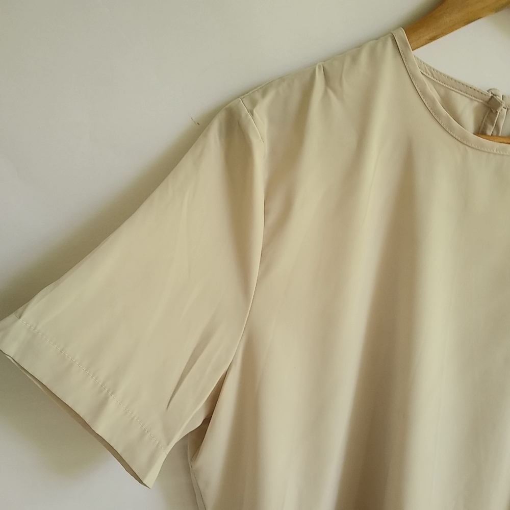 Modern Essentials XL Creme Shell Top Plus - Picture 2 of 6